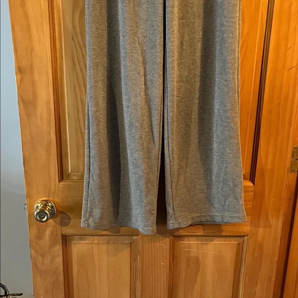 Shosho Gray Wide Leg Pants - Picture 2 of 5